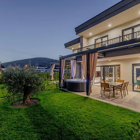 Mastarija - Garden *