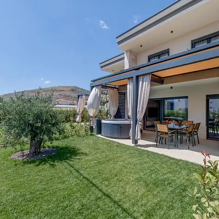 Mastarija - Garden * Kovacic